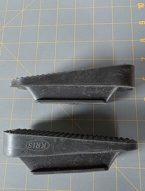 Kris Black Rubber Heel Angled Stirrup Treads 4 3/4 Inch